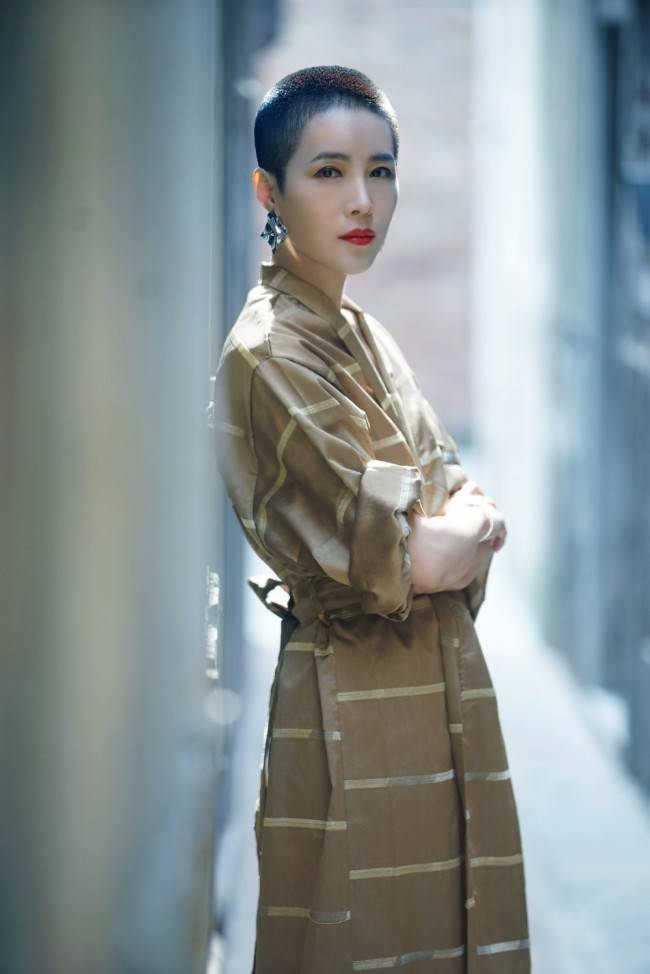 景珂杨志刚发文力挺刘德华新片人潮汹涌票房回升