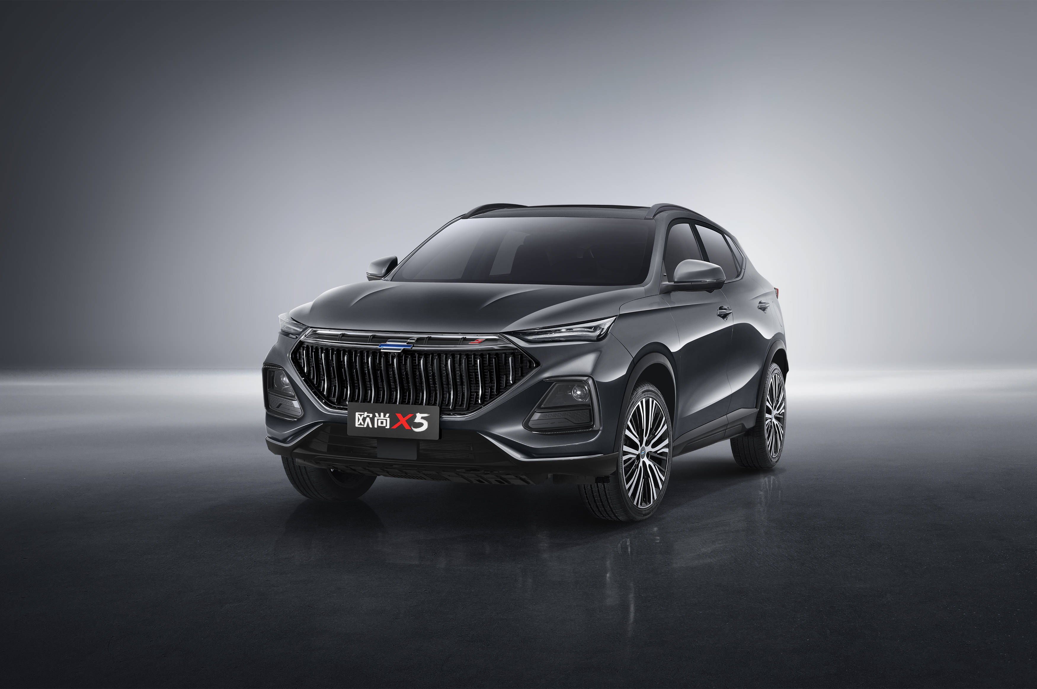 长安欧尚x5外观骚气配人脸摄像头网友典型大马拉小车