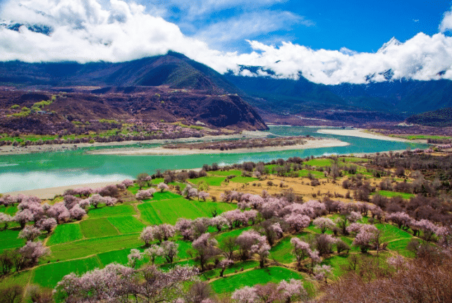 中国最美的春天三月份的林芝西藏最美的世外桃源