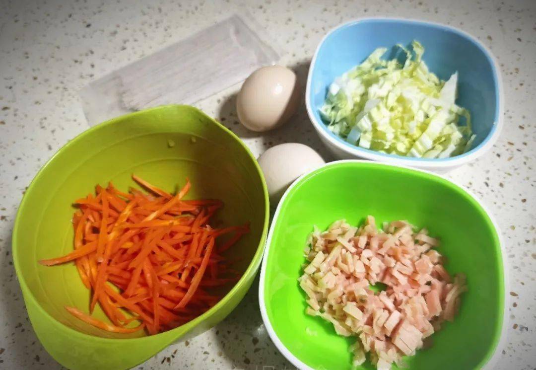 八个月宝宝吃什么面条好 482bc57fca224f87a569dfc10fac24c8.jpeg