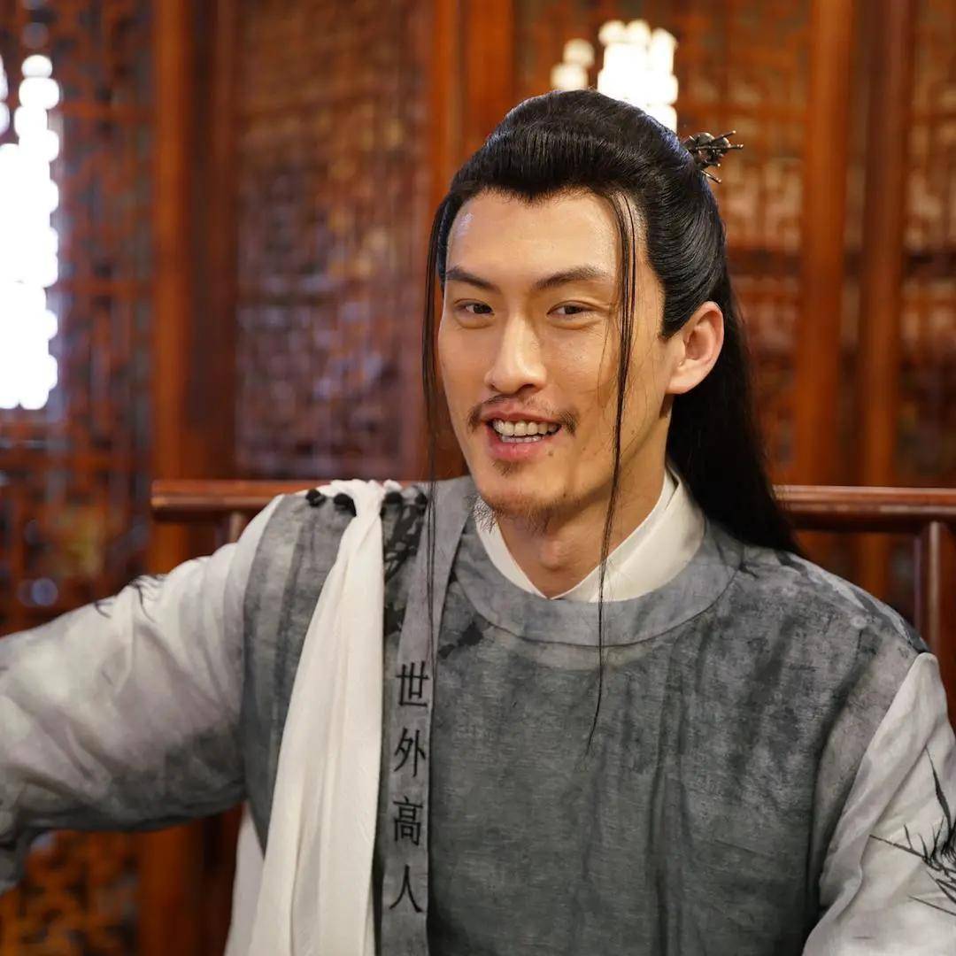 "大碗娱乐"旗下的艺人中,谁最有可能成为下一个"张晓斐"呢?