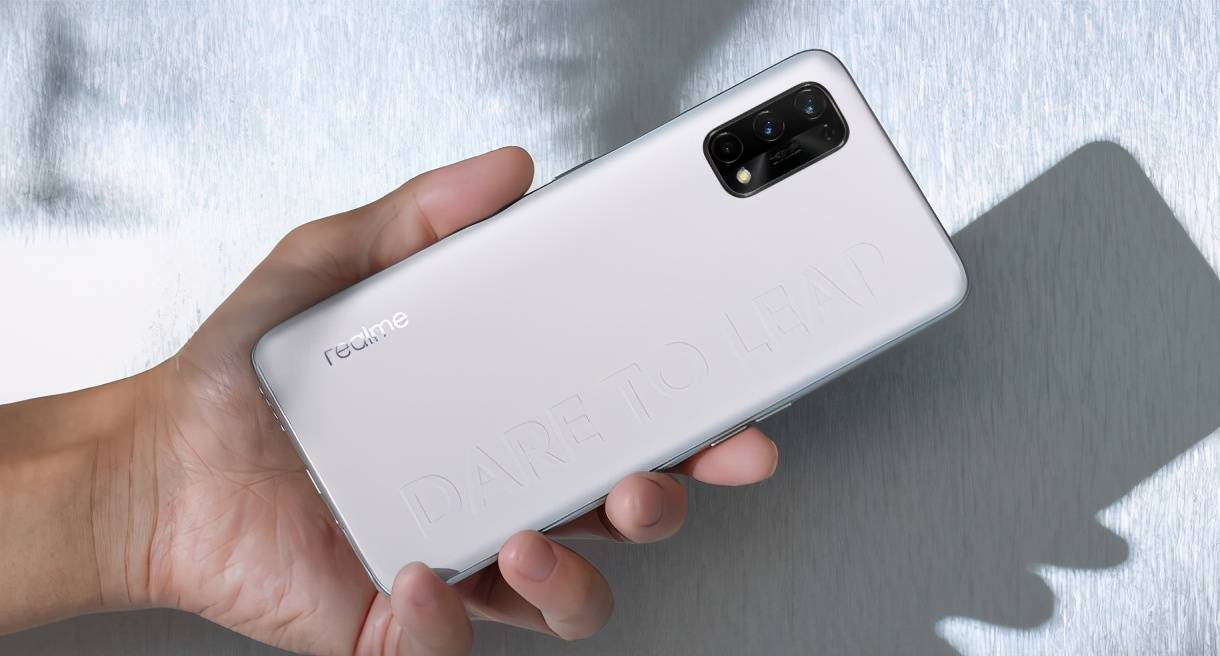 2021年买手机别跟风!两款小众性价比值得考虑,定价合理_品牌