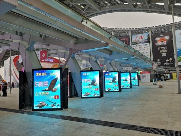 广告机排行_LED广告机是大势所趋