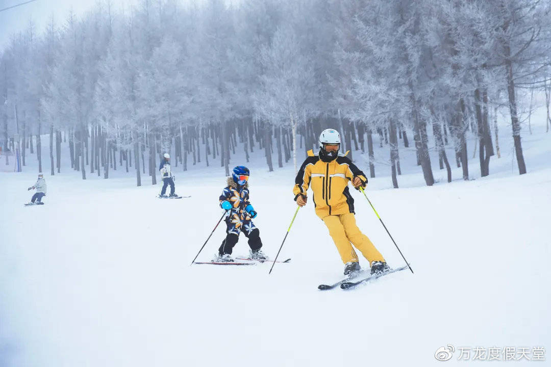 中雪来临，造雪仍在进行，滑春雪体验感爆棚