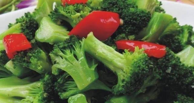 怎样做腊肉炒西兰花 da90b780249c45cc80ec7112e8c7dc91.jpeg