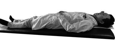 姿势|肩颈综合征有别于颈椎病，其实是你天天“刷”出来