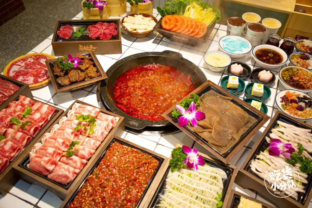 重庆火锅top 1,凌晨还在等位的排队王,来了!甜品免费吃!_火龙果