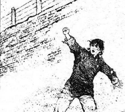 一个日军说,用重刑小姑娘一下就晕了,痛苦小小的,要持续"轻度用刑",小