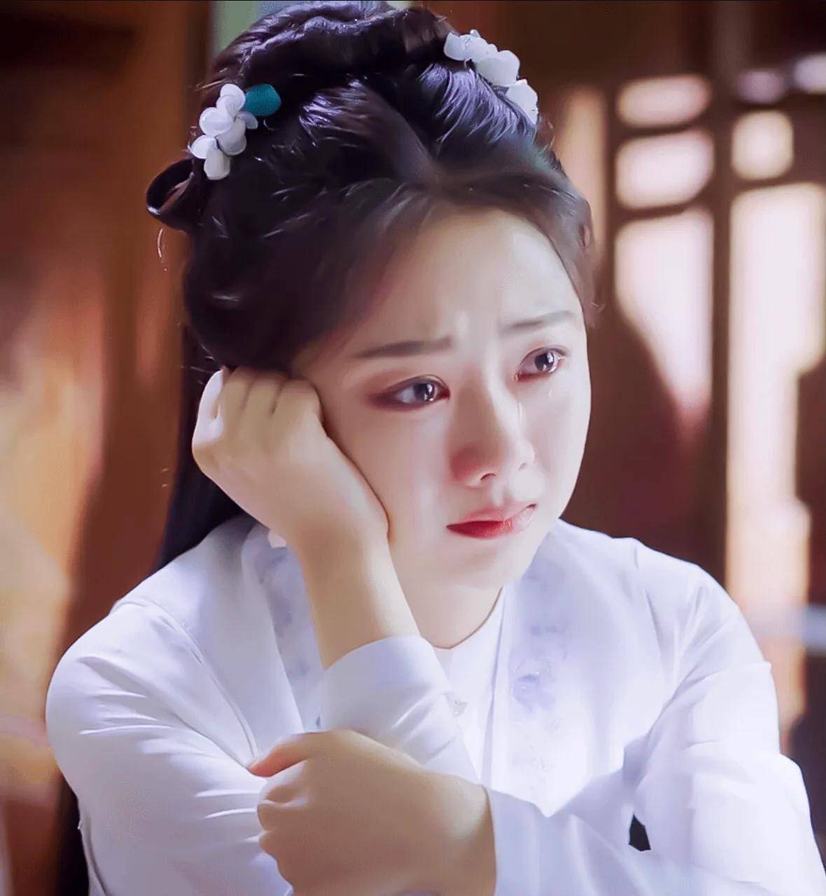 谭松韵饰演的罗十一娘也是可圈可点,节奏掌握得也不错,情绪递进也自然