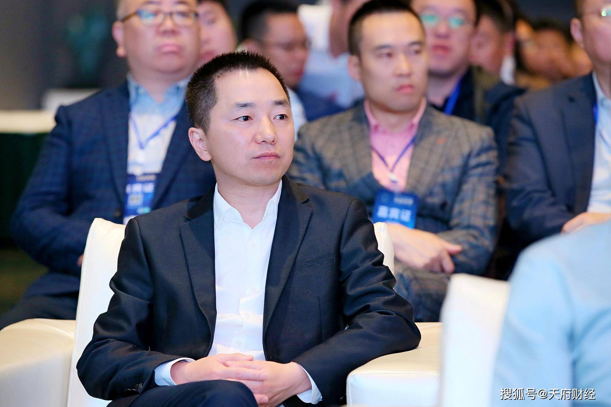 全国人大代表舍得酒业生产基地副总经理余东让中华老字号焕发品牌新生