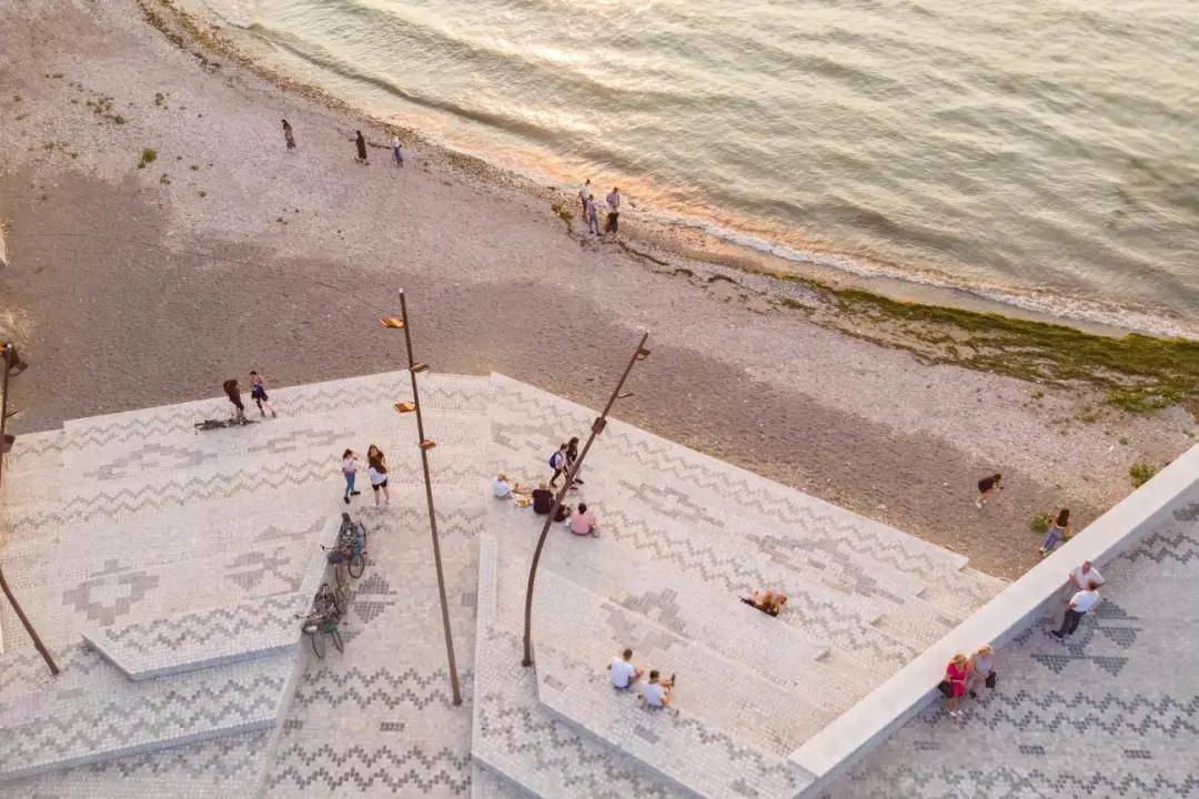 “地毯” | 阿尔巴尼亚滨水公共空间