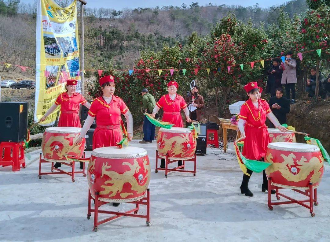首届“恒誉”山茶花民间文化旅游艺术节在随县殷店镇举办