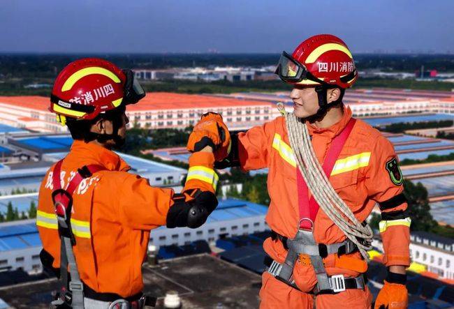 崇州人口_43万人踏上返乡路!四川人口回流背后,是中国农村另一场布局