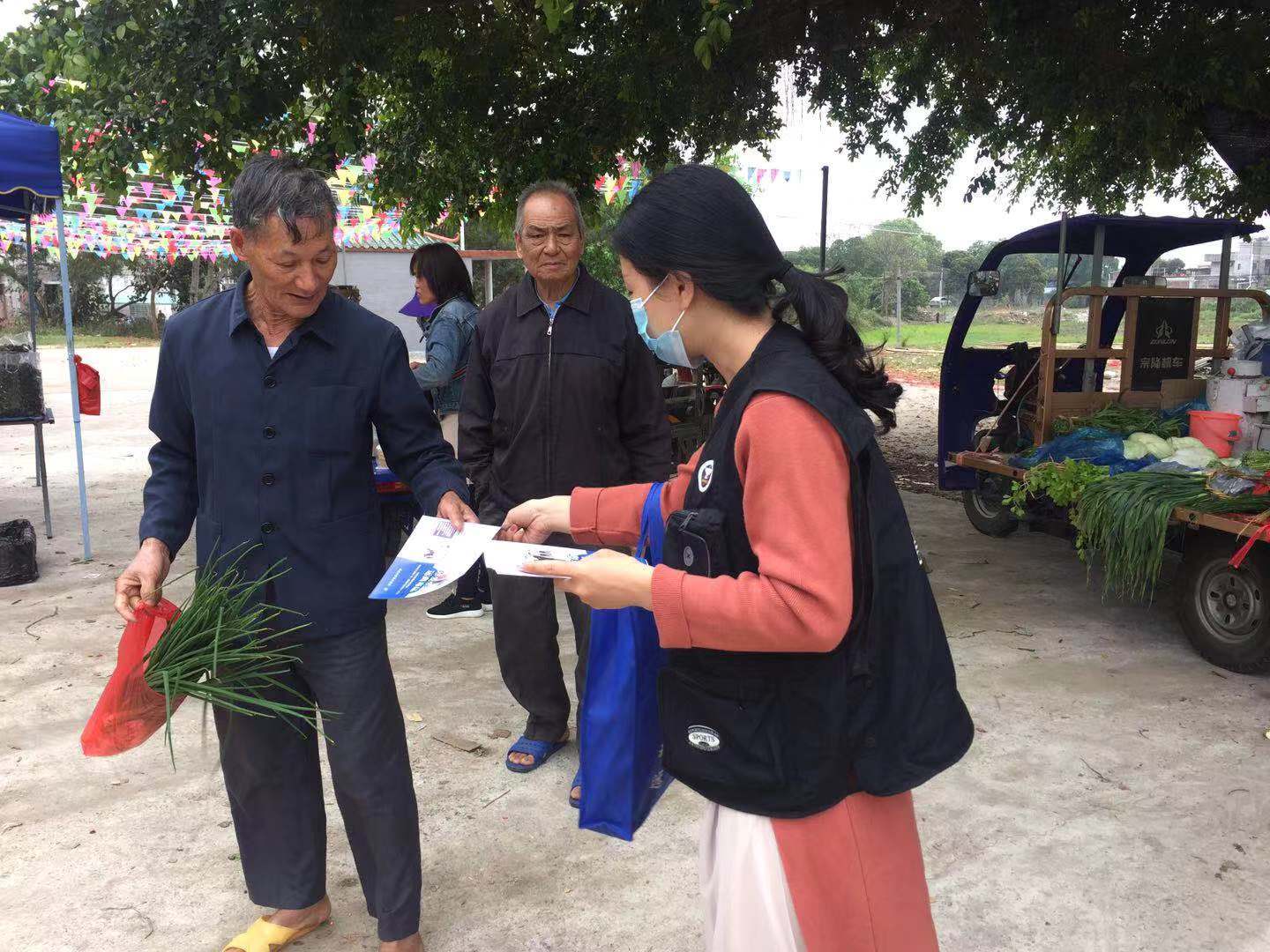 禁毒戒毒利己利家树仔镇开展禁毒宣传进农村活动