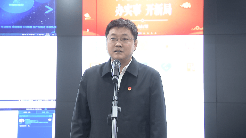 尚玉良在芮城县融媒体中心调研