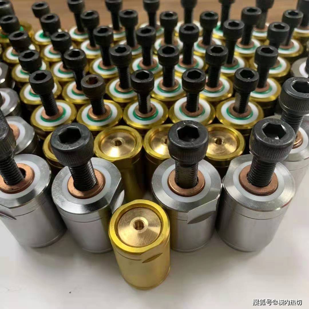 模内切方案设计 模内切配件 模内切技术