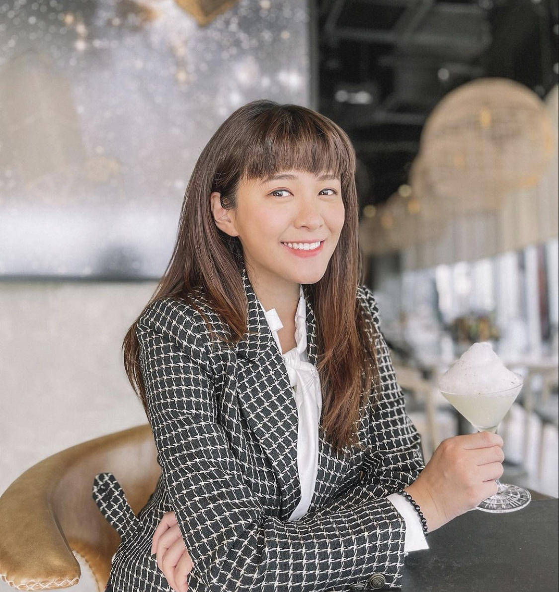 tvb小花江嘉敏被粉丝控诉多条"罪状",上位之路太简单易翻车?_网友