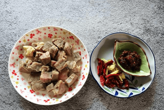 一斤面粉配多少肉 7520b1713c1b4e4fb32b52592692fdab.png