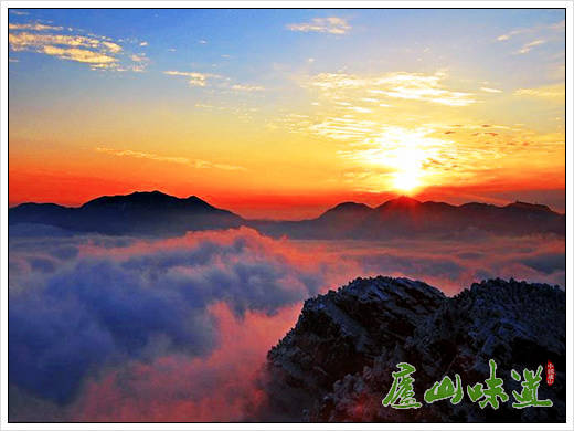 庐山天下悠：庐山汉阳峰现磅礴云海与雾凇美景