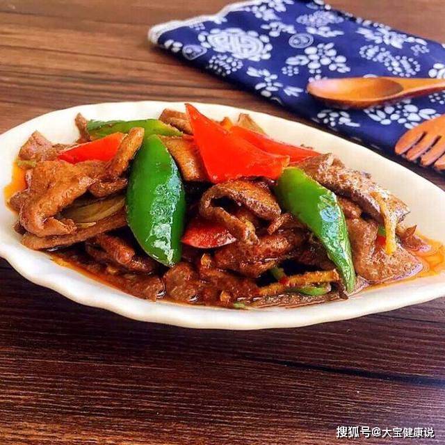 最下饭的四道家常菜 让你胃口大开 一上桌大家都抢着吃 香菇