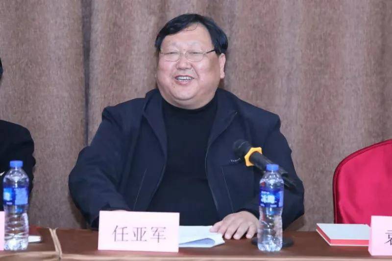 博士团的主要支持人北京首华蓝天教育集团董事长任亚军作了主旨发言