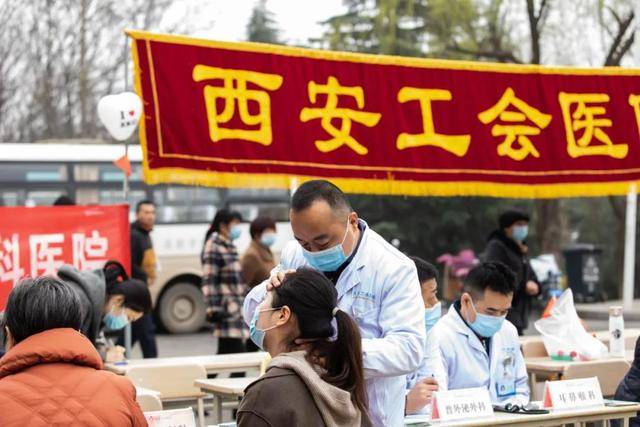 中国为什么没有工人工会 0552ba4620754bdab79bfdc6c3b5b5ad.jpeg