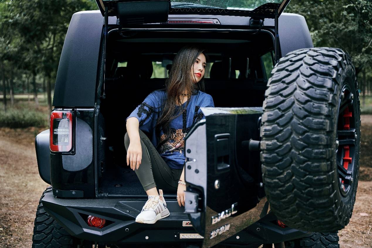 越范儿越野丨一见倾心,她是越野车上的"荒野精灵"