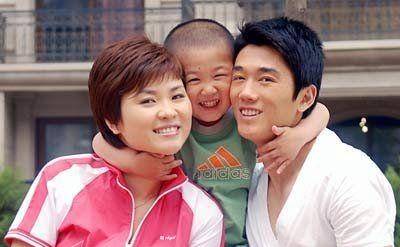 姐弟恋排行_中国足坛六大姐弟恋球员年龄差排行