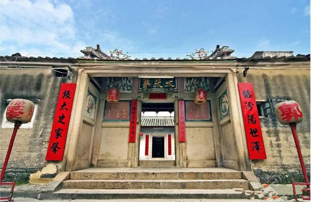 广东私藏了一座奇宅，300年沧桑岁月后，铁钉为啥打不进墙里？
