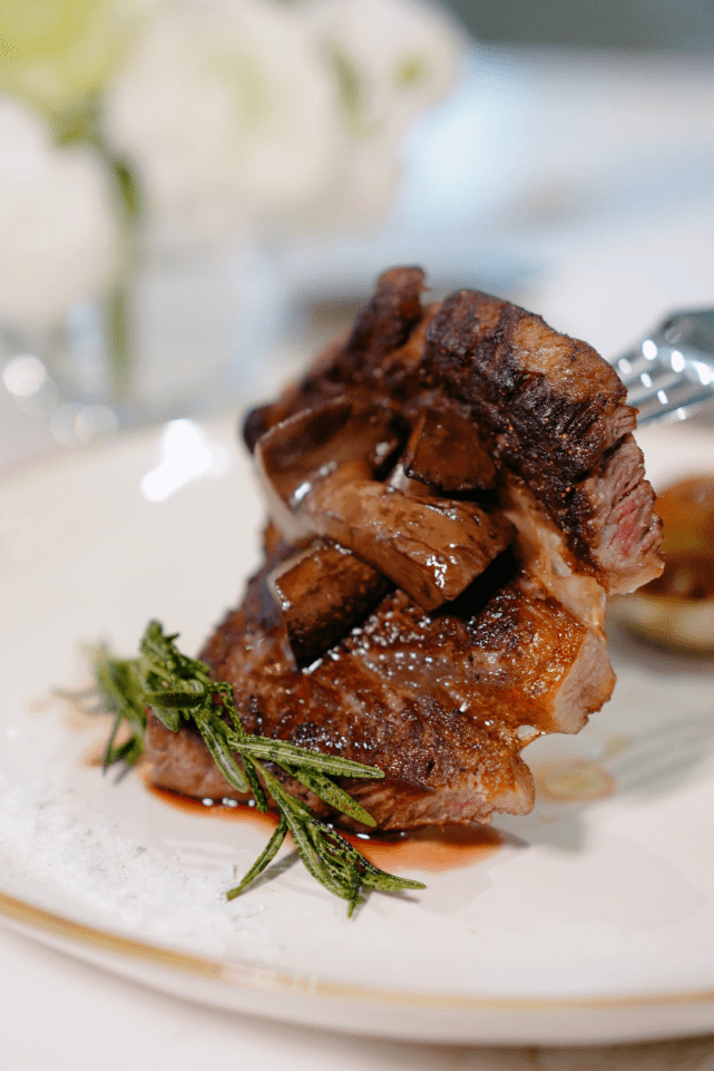 独角兽上新西餐啦约会不换场承包你一天的少女梦