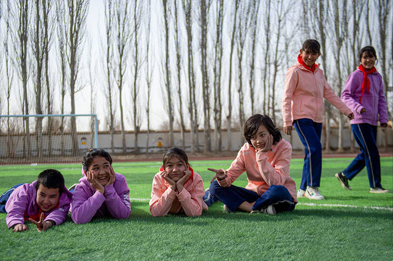 乡村小学有了全新运动场 孩子们欢乐多