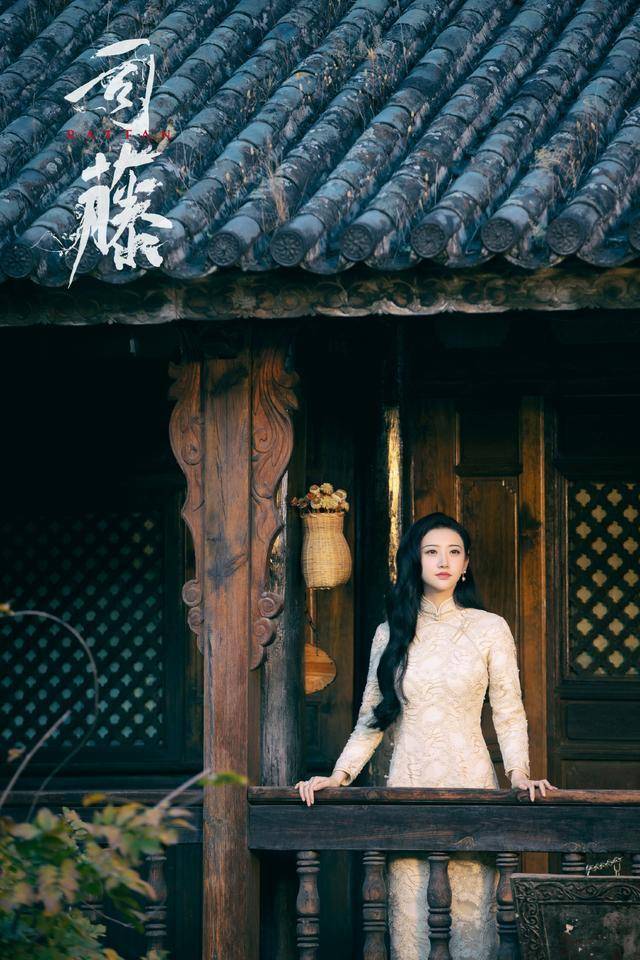 《司藤》真香!景甜旗袍造型受热捧,细长眉毛成点睛之笔