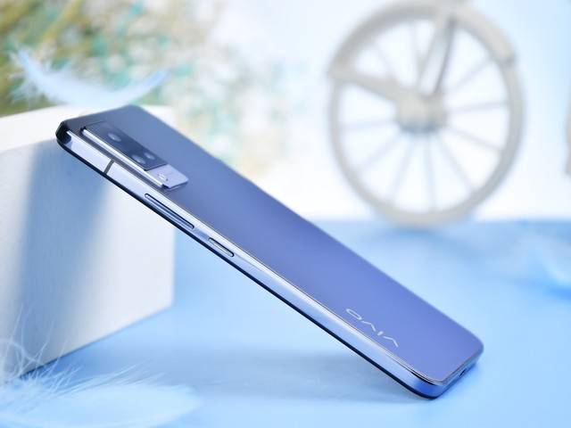 样张|打卡北京王府井 vivo S9后置6400万像素三摄能否照亮夜的美