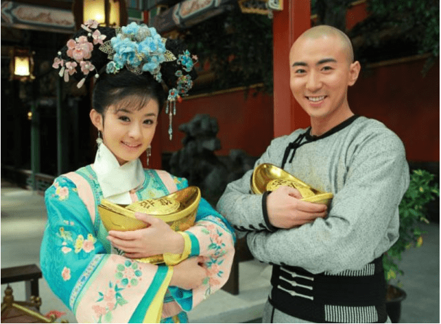 赵丽颖谈拍《新还珠格格》时落泪,没有人愿意陪同吃饭,只有他