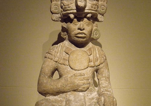 虽然玛雅人还没有冶炼金属的技术,但奇怪的是玛雅人有非常高超的雕刻