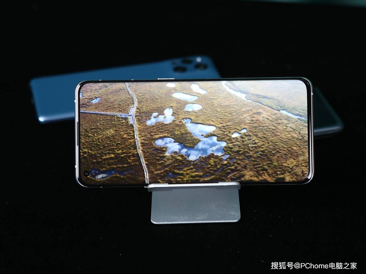 屏幕|旗舰标杆Find X3 Pro 领跑10亿色时代高质价比