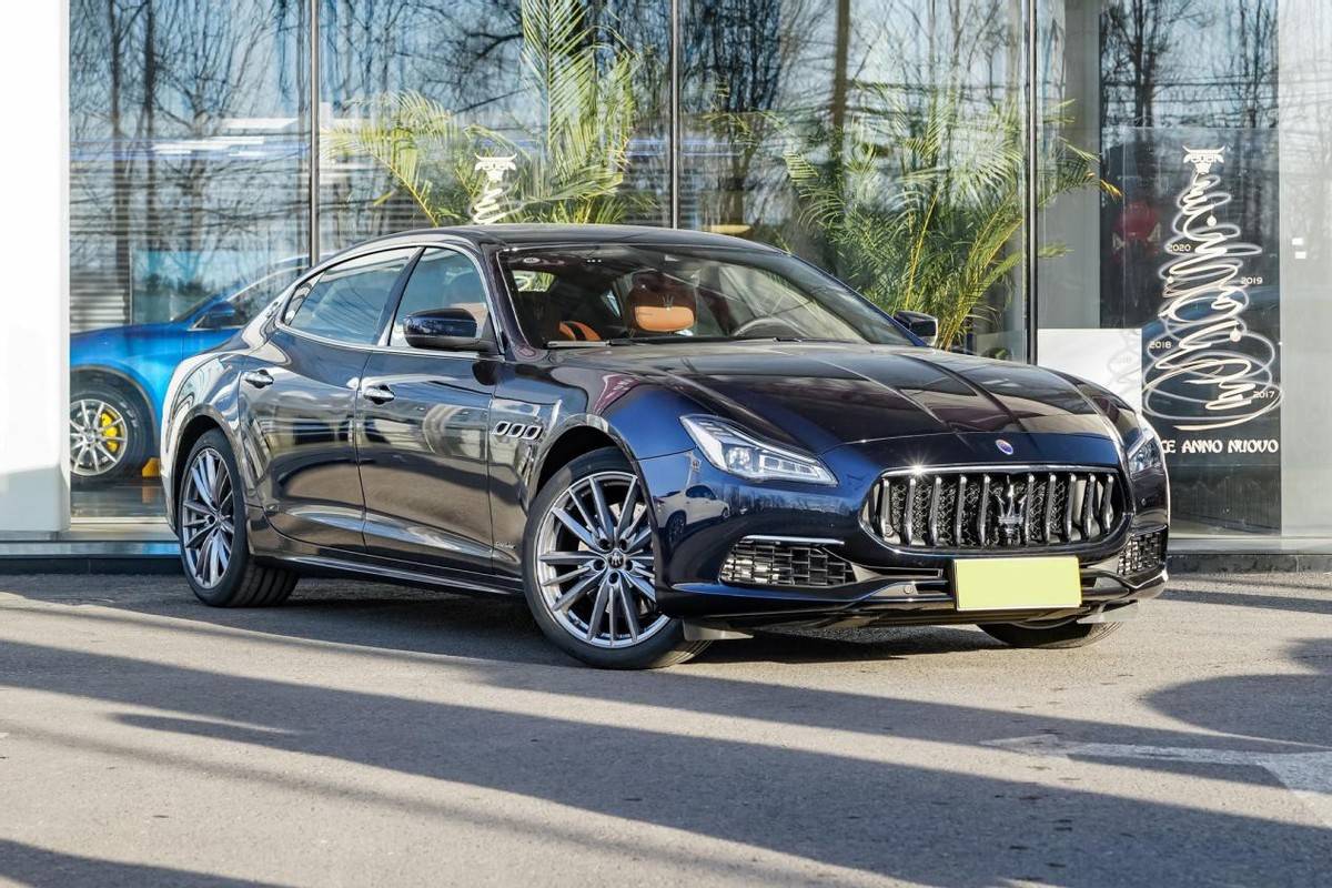 车长超5米2,双涡轮v6一脚油门350匹,带你看玛莎拉蒂总裁