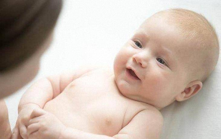 宝宝几个月会笑会反应 0fa4b2c2ad0444e1b8b982b7fec3cd7e.jpeg