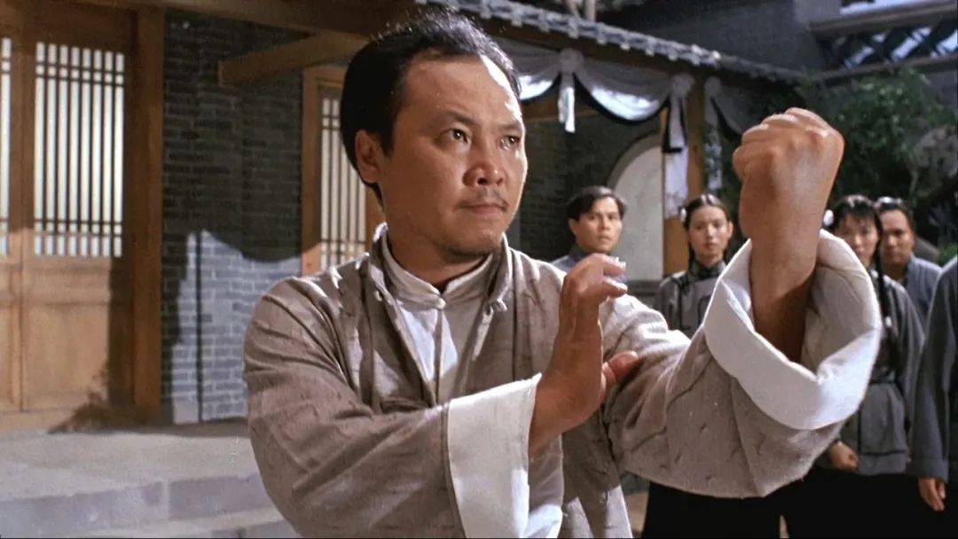 谷垣健治现在是甄家班的动作指导,跟甄子丹关系很好.