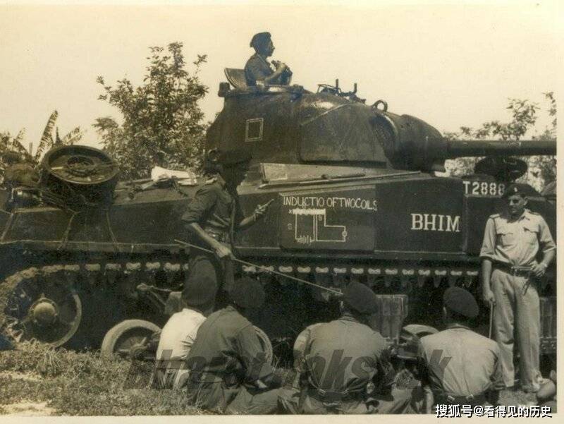 老照片第一次印巴战争中的印度坦克部队立下了汗马功劳