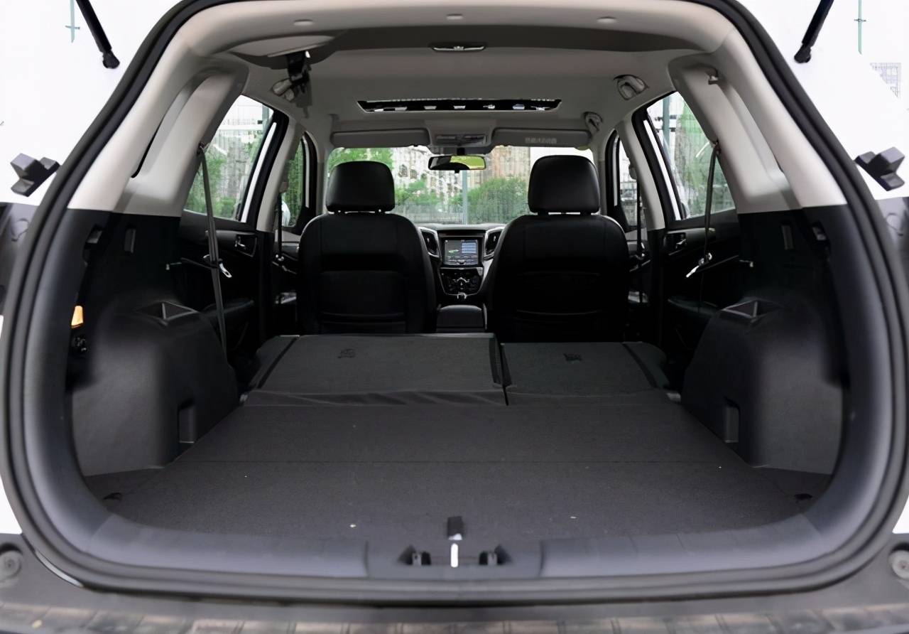 销冠长安cs75外观霸气空间超大价格低皮实耐用还省油宝骏530也不错