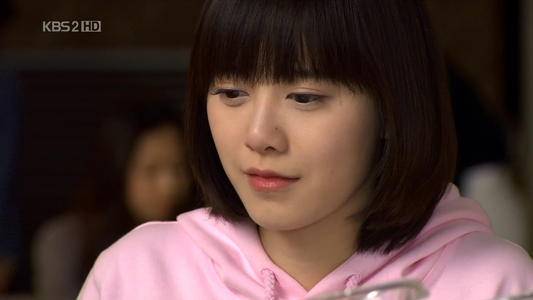 原创具惠善要求监视着丈夫的一举一动,却因压力过大服药入睡13年