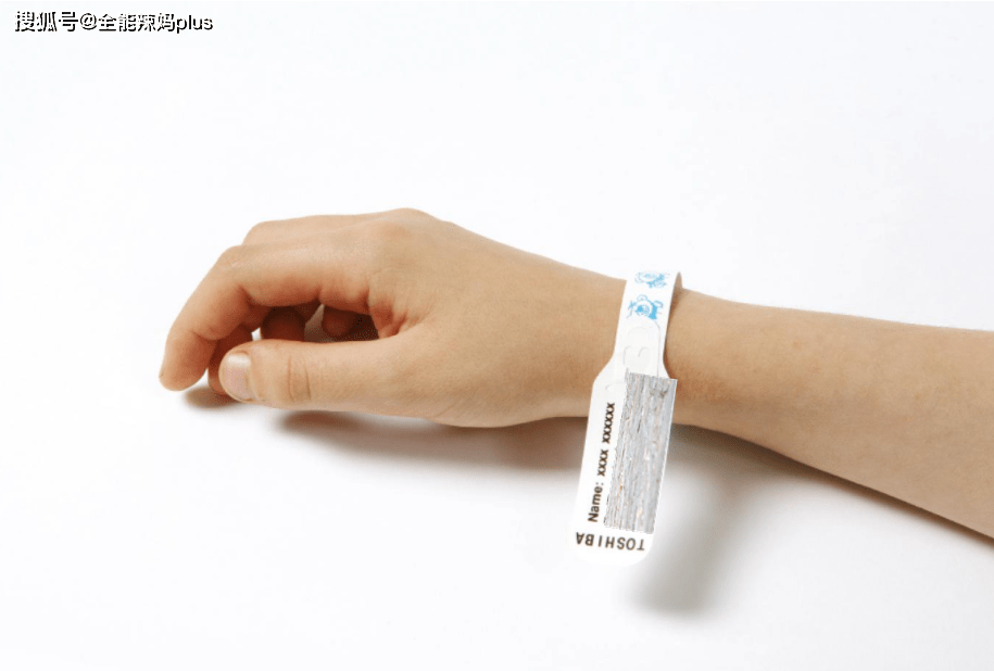 原创产妇住院后手上腕带不同颜色有啥含义医生不说自己要知晓