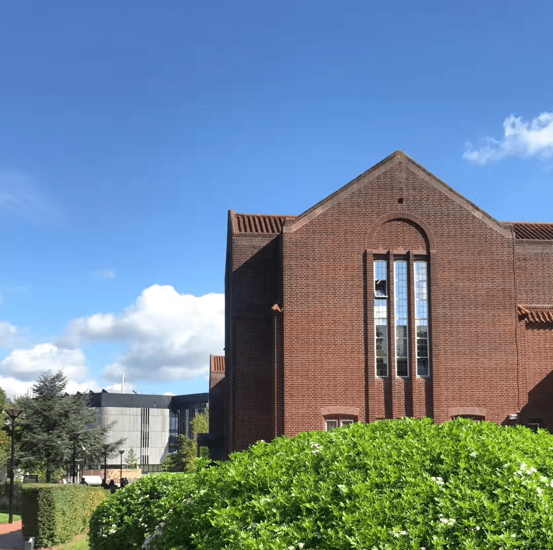 杜伦大学8,爱丁堡大学9,布里斯托大学10,诺丁汉大学英国法学院留学