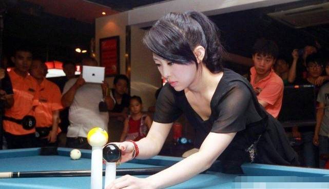 九球天后的难言之隐大球碰小球惹尴尬而这一点让人心酸