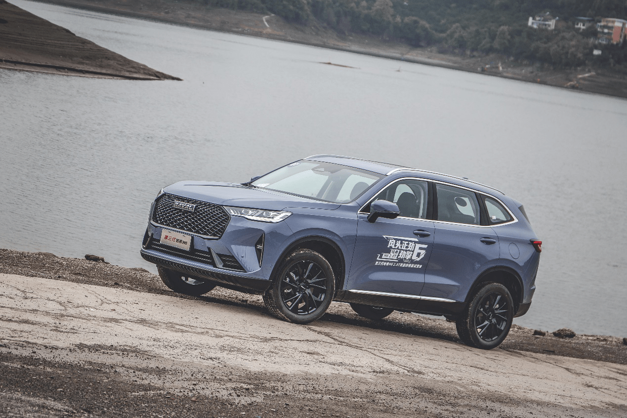 15万的中国好车试驾第三代哈弗h620t四驱