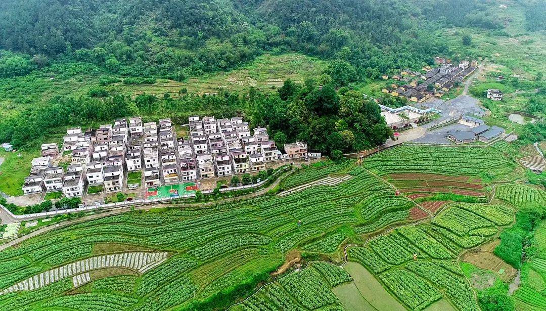 再升级再改造后的浸潭六甲洞村真美