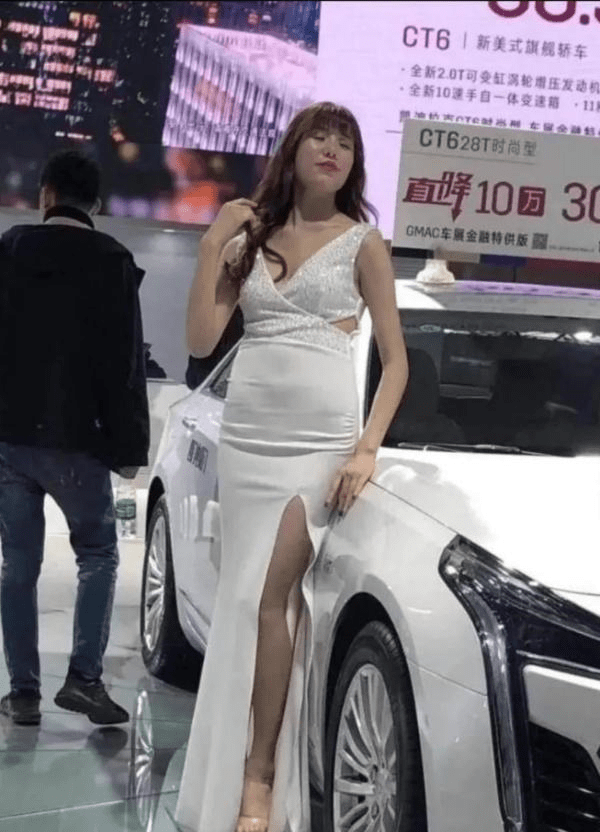 原创
每日一笑:人家车模都是来吸引顾客的,你是来砸场子的吧