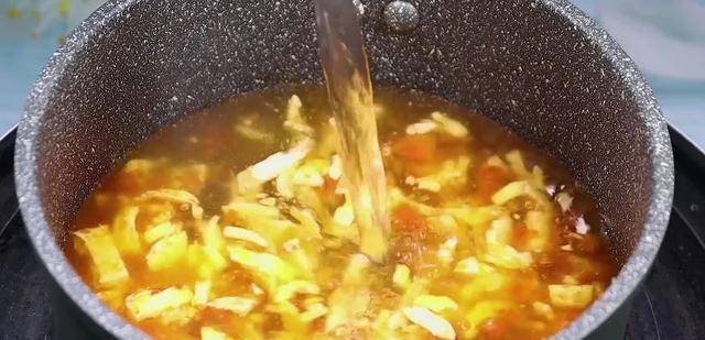 8个月宝宝适合吃的面条 7658b38523e54f2ea7788ead828cd54d.jpeg