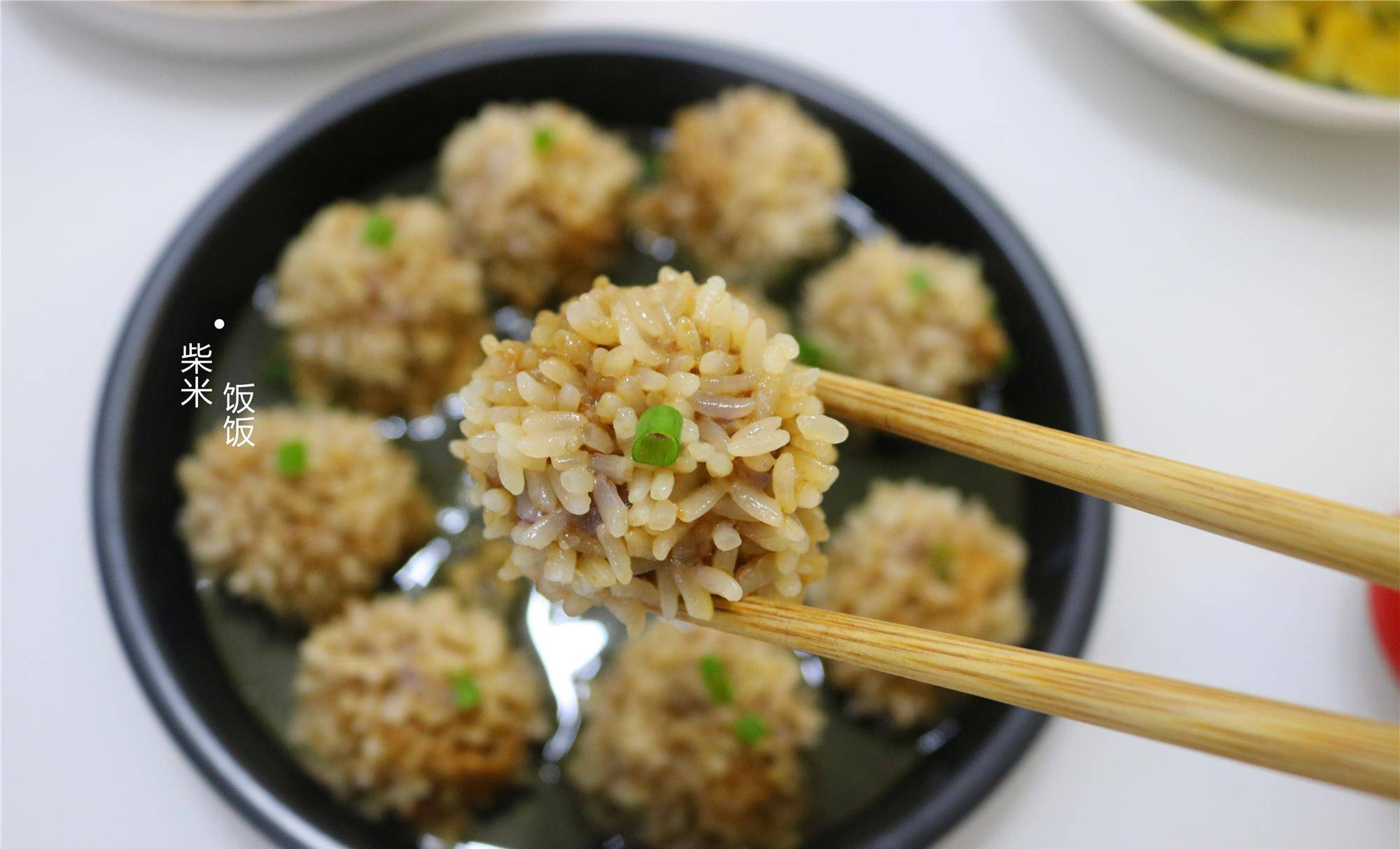 糯米丸子家常做法要放油吗 b69db2246d19457f9a13778eb2991a6f.jpeg